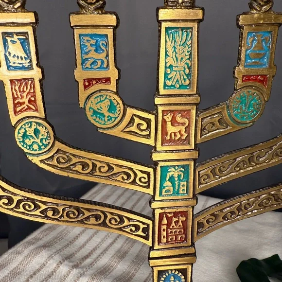 Vintage Brass Menorah Judaica Hanukkah 12 tribes of Israel “HOLY LAND JERUSALEM“ - Picture 5 of 9
